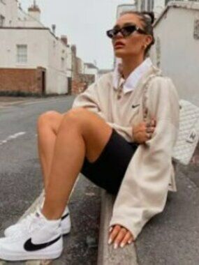 Nike Blazer Mid '77 White Black CZ1055-100 Women’s Sz 7.5